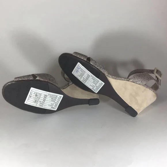 J. Renee Women's Kirkly Glitter and Suede Wedge Heel. Brown & Beige Size 7M - Picture 6 of 7